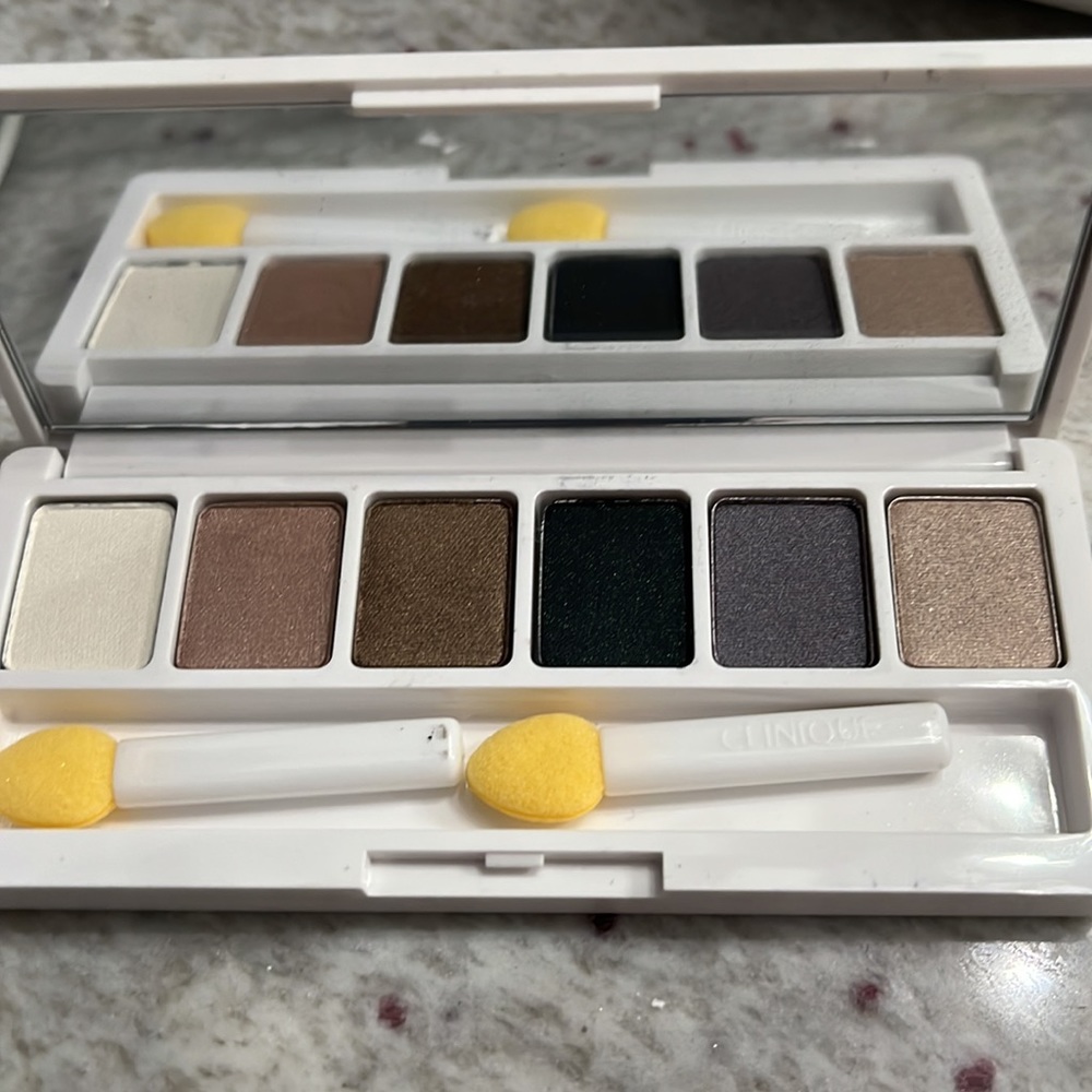 Clinique all about shadow palette